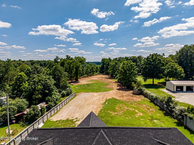 2696 Armstrong Ln, Mt Washington, KY 40047