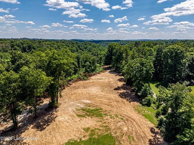 2696 Armstrong Ln, Mt Washington, KY 40047