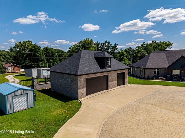 2696 Armstrong Ln, Mt Washington, KY 40047