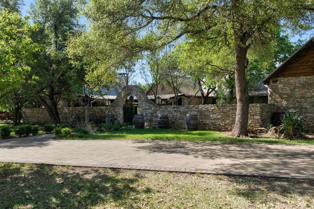 18059 FM 1826 RD, Driftwood, TX 78619