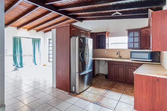 8461 SW 38th St, Miami, FL 33155