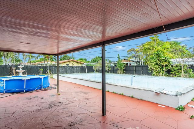 8461 SW 38th St, Miami, FL 33155