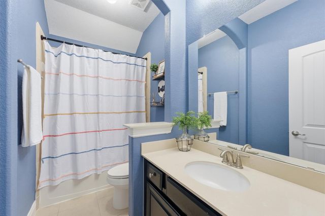 1328 Elkins Hollow Lane, League City, TX 77573