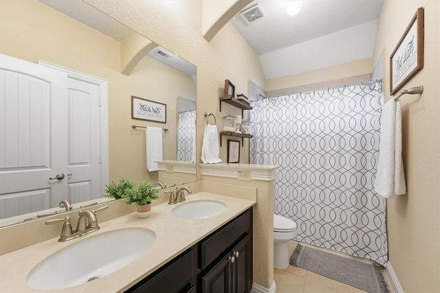 1328 Elkins Hollow Lane, League City, TX 77573