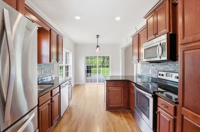 2305 Scout Dr, Rockvale, TN 37153