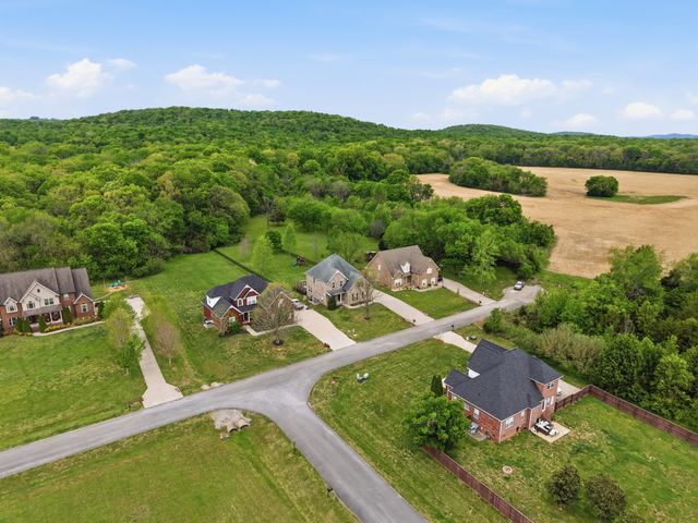 2305 Scout Dr, Rockvale, TN 37153