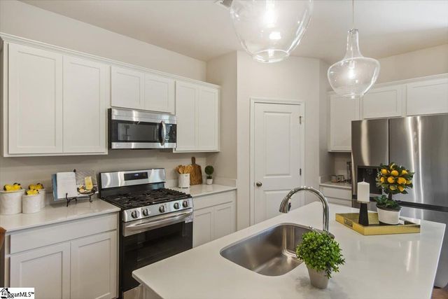 2041 Hillman Way, Roebuck, SC 29376