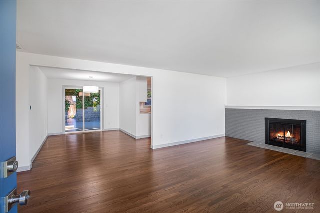 4602 SW Cloverdale Street, Seattle, WA 98136
