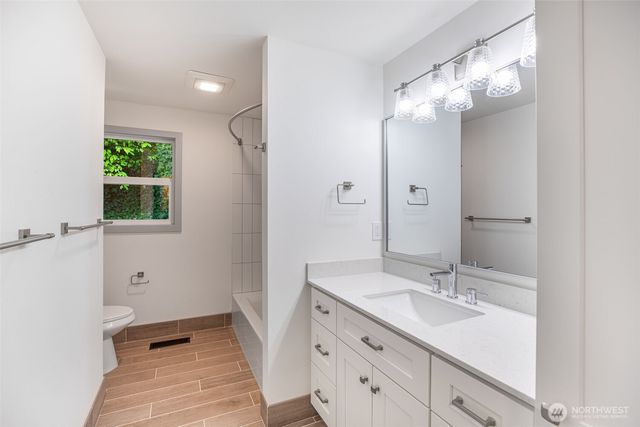 4602 SW Cloverdale Street, Seattle, WA 98136