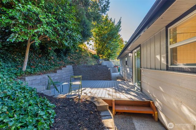 4602 SW Cloverdale Street, Seattle, WA 98136