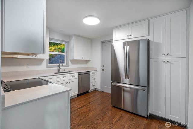 4602 SW Cloverdale Street, Seattle, WA 98136