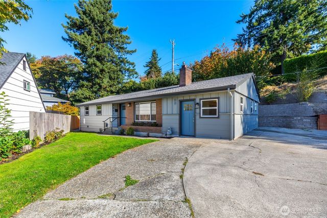 4602 SW Cloverdale Street, Seattle, WA 98136