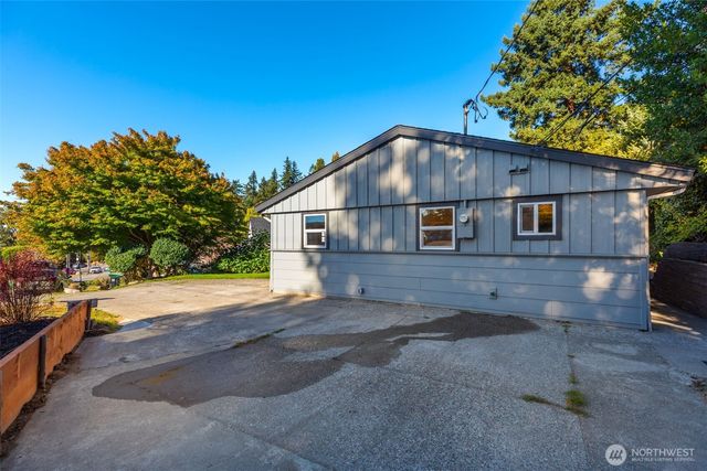 4602 SW Cloverdale Street, Seattle, WA 98136