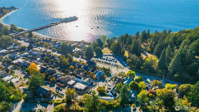 4602 SW Cloverdale Street, Seattle, WA 98136