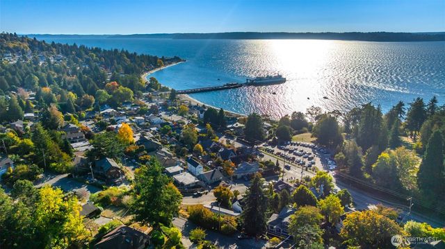 4602 SW Cloverdale Street, Seattle, WA 98136