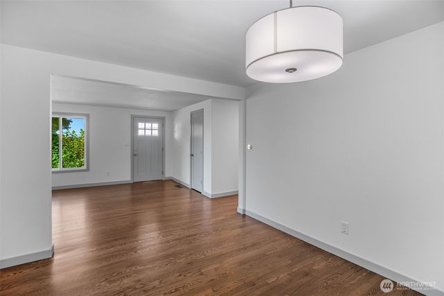 4602 SW Cloverdale Street, Seattle, WA 98136