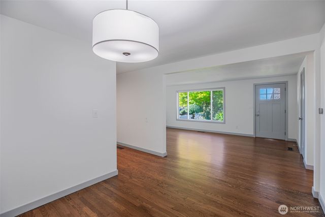 4602 SW Cloverdale Street, Seattle, WA 98136