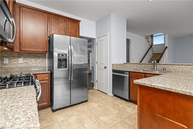 4704 Wood Stork DR, Chesapeake, VA 23321