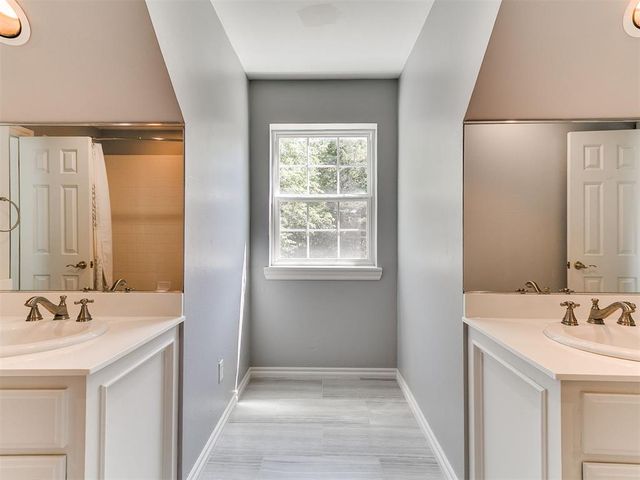 1851 Silver Oaks Drive, Edmond, OK 73025