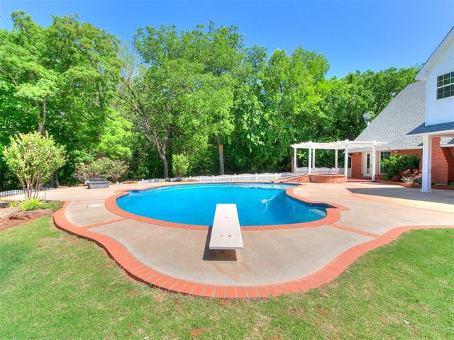 1851 Silver Oaks Drive, Edmond, OK 73025