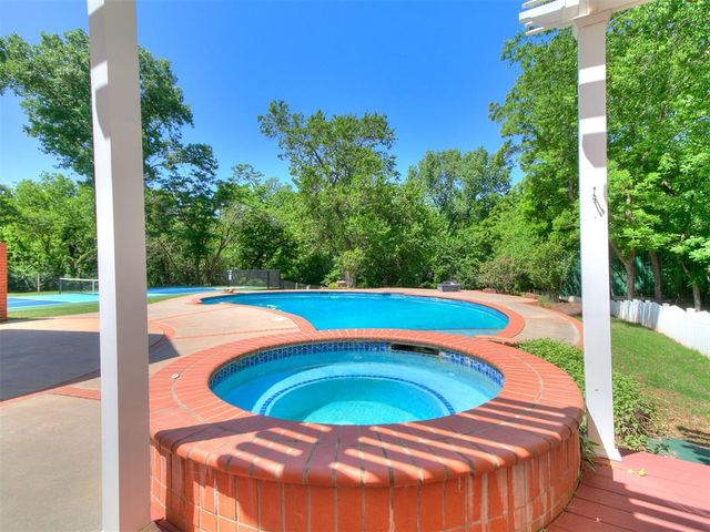 1851 Silver Oaks Drive, Edmond, OK 73025