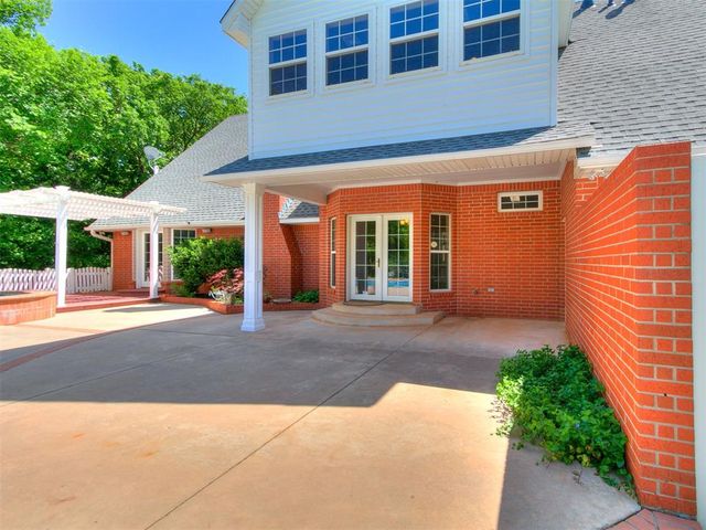 1851 Silver Oaks Drive, Edmond, OK 73025