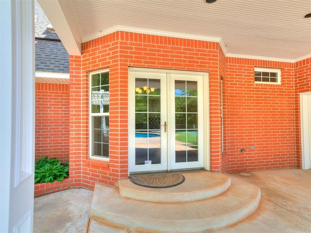 1851 Silver Oaks Drive, Edmond, OK 73025