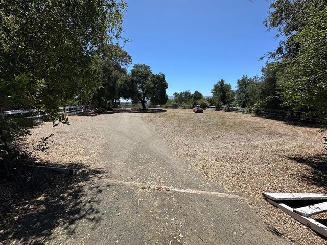 389 Moore Road, Woodside, CA 94062