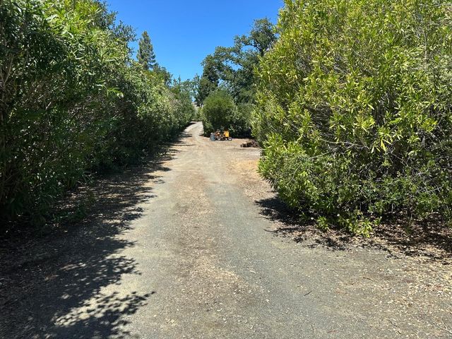 389 Moore Road, Woodside, CA 94062
