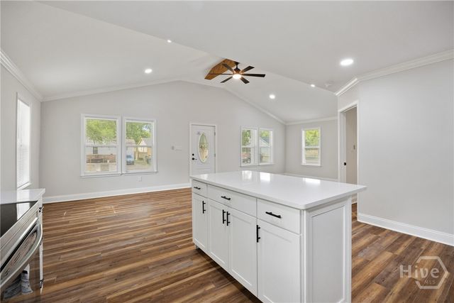 2010 Palmetto Avenue, Savannah, GA 31405