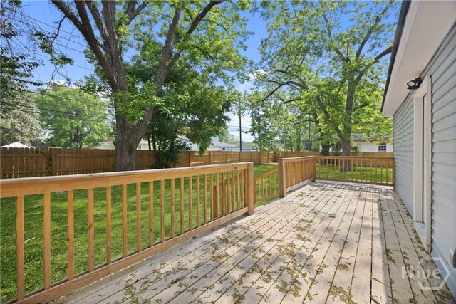 2010 Palmetto Avenue, Savannah, GA 31405