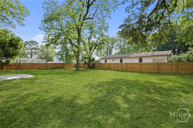 2010 Palmetto Avenue, Savannah, GA 31405