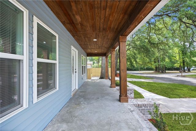 2010 Palmetto Avenue, Savannah, GA 31405