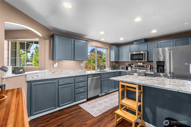 6920 179th Street Ct E, Puyallup, WA 98375