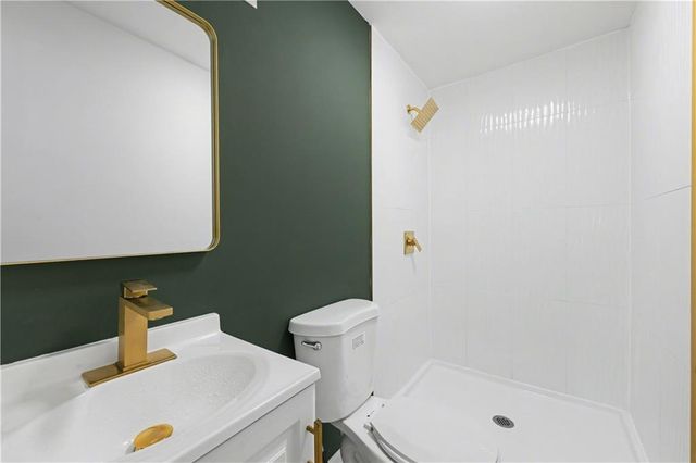 7316 Charlotte Street, Kansas City, MO 64131