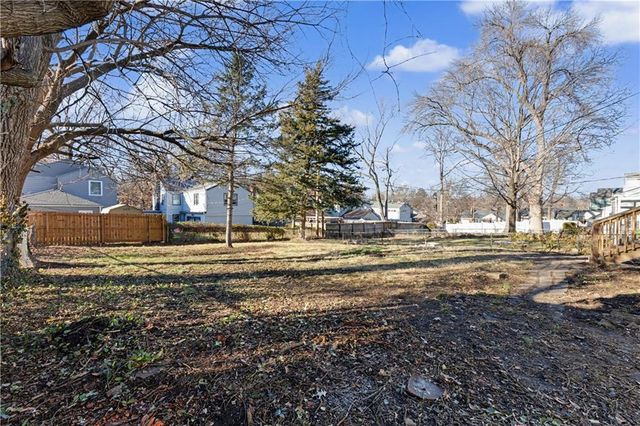 7316 Charlotte Street, Kansas City, MO 64131