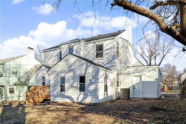 7316 Charlotte Street, Kansas City, MO 64131