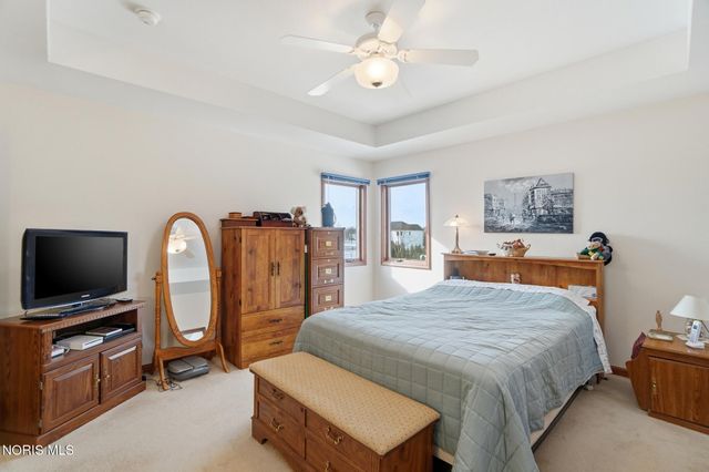 7223 Hunters Chase, Maumee, OH 43537