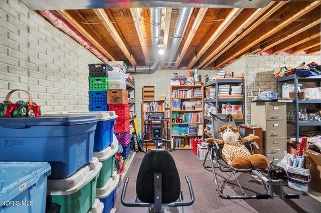 7223 Hunters Chase, Maumee, OH 43537