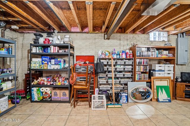 7223 Hunters Chase, Maumee, OH 43537