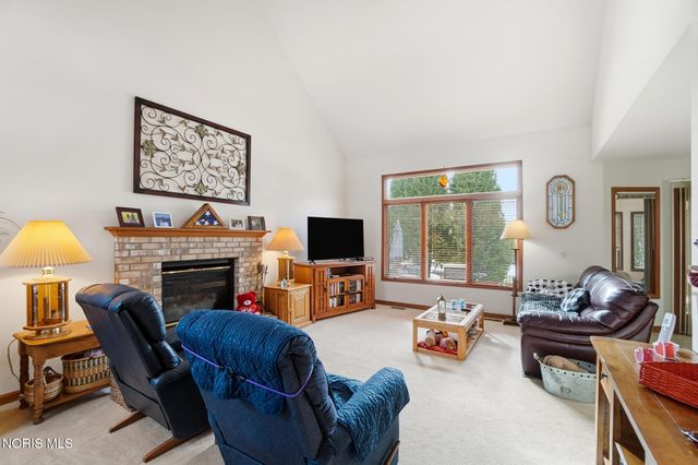 7223 Hunters Chase, Maumee, OH 43537