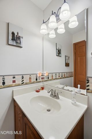 7223 Hunters Chase, Maumee, OH 43537