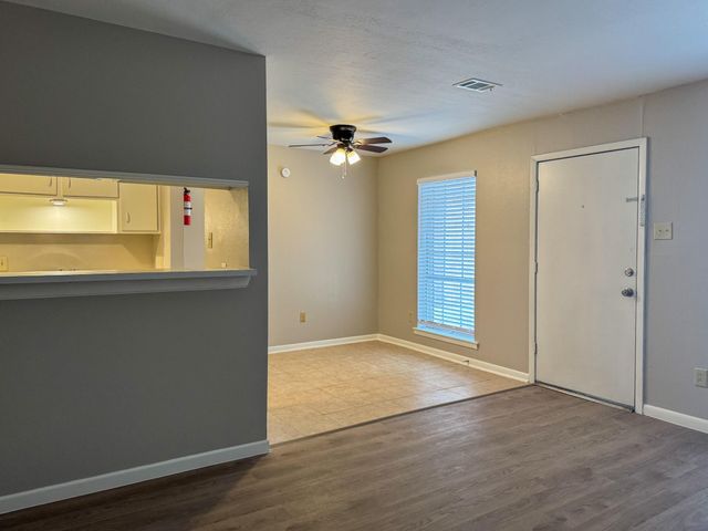 2101 6th Avenue N 7, Texas City, TX 77590
