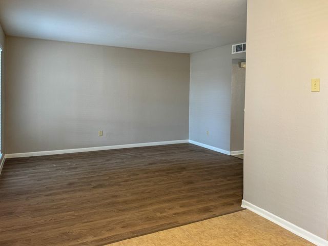 2101 6th Avenue N 7, Texas City, TX 77590