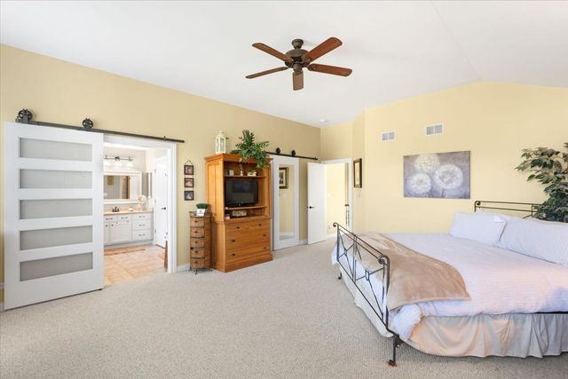 305 Morgan Lane, Fox River Grove, IL 60021