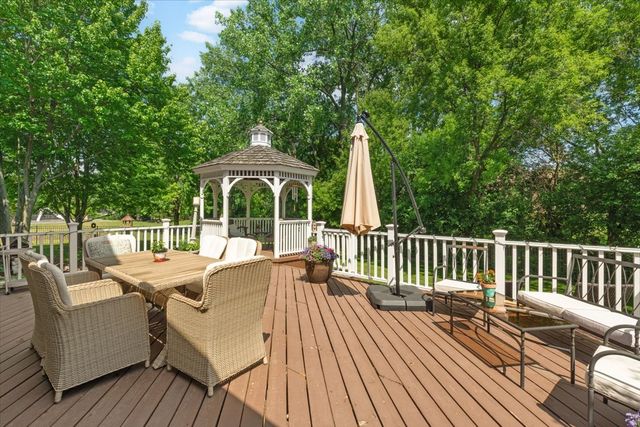 305 Morgan Lane, Fox River Grove, IL 60021