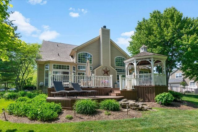 305 Morgan Lane, Fox River Grove, IL 60021