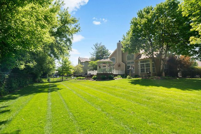 305 Morgan Lane, Fox River Grove, IL 60021