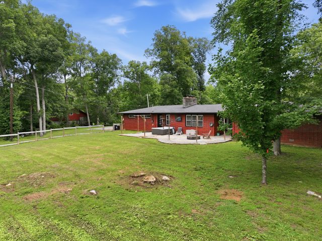 412 S Valley Rd, Shelbyville, TN 37160