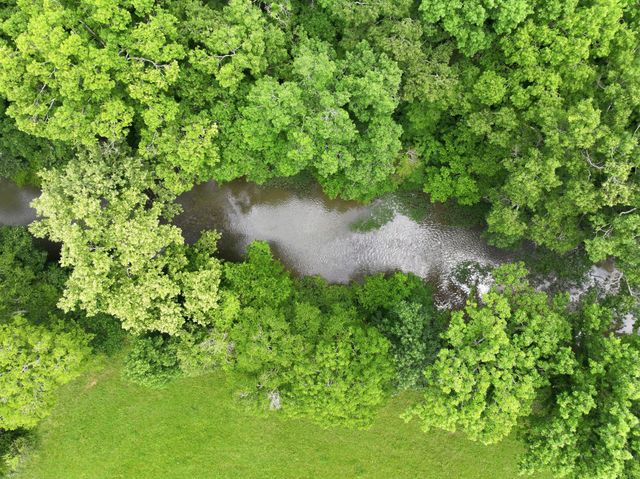 412 S Valley Rd, Shelbyville, TN 37160